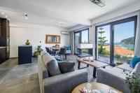 To Nissi Family Skopelos Luxury Stay - B&B Skopelos Town