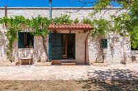 Lamia Terra 3BR, Terrace & BBQ - Happy Rentals - Bed and Breakfast Castellana Grotte
