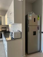 Beachside One-Bedroom Retreat - B&B Golem