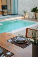 Casa Cemagi by Orivista-LUX 3BR Tropical, 2 Min to Beach - B&B Semege