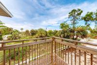 Dog-friendly home near the beach with spacious living area porch & sundeck - B&B Port Saint Joe