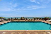 Cozy Gulf-front home with 2 beach chairs - short distance to entertainment - B&B Destin