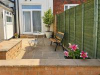 Everlight Retreat , Near City Center, 2 vehicles Off Street Parking , close to M62 - Chambres d'hôtes Kingston-upon-Hull