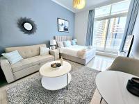 Sunrise Homes - A Modern Studio Next to JBR Beach - Bed and Breakfast Dubai