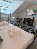 Great corporate-families 3 bedroom newly renovated - B&B Watford