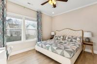 Home Away Near Uptown & Airport with Fenced Yard - B&B Charlotte