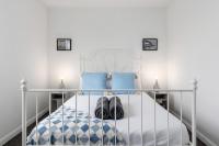 4 Bed Family & Work Ready Home - B&B Ponders End