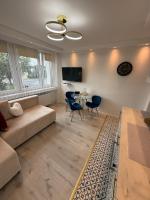 Nowoczesny Apartament - LUBIN- Centrum - 2 pokoje - 700 m od KGHM - B&B Lubin