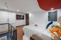 Studio - Split Level