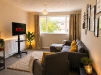 Spacious Town Centre Apartment - B&B Barnsley