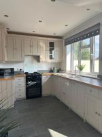 Spacious family Bungalow with beautiful views - B&B Draycott