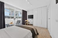 AzureBalcony NewlyRenovated 1stFloor LosCristianos - Chambres d'hôtes Los Cristianos