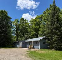 Maple Ridge Trail Side Cabin - B&B Crandon