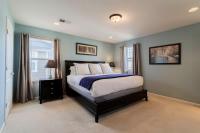 Spacious Family Friendly Townhome in Central Park - B&B Denver
