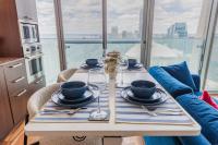 World Cup Ready Toronto Stay with CN Tower View - B&B Toronto