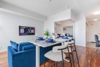 World Cup Ready Toronto Stay with CN Tower View - B&B Toronto