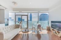 1BR Sky-High Lakeview Condo plus Parking In Downtown - Ferienwohnung Toronto