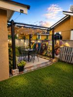 The Surada Bay - Bed and Breakfast Old Harbour