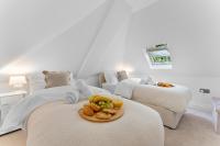 House in Wooburn Moor with River view - Bed and Breakfast Loudwater