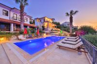 Luxury Retreat in Kaş - Pool, Jacuzzi and Private Beach - B&B Kaş