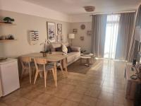Terrazas de La Paz Holiday beach house (Free Wi-fi) - Chambres d'hôtes San Miguel De Abona