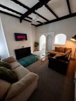 Alice Place 4BR WiFi free parking smart tv - B&B Sunderland