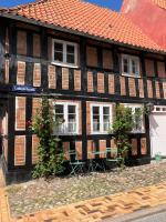 Madam Bundsens Huse - B&B Assens