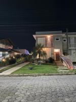 Lindo Sobrado com 3 Dormitórios- Condominio Morada da Praia - Chambres d'hôtes Bertioga