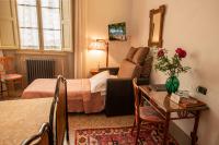 Camera Matrimoniale con Letto a 1 Piazza e Mezza e Bagno Privato Esterno