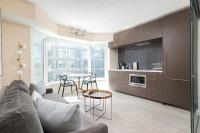 Designer 4 Seasons Luxury Bldg of Yorkville - Chambres d'hôtes Toronto