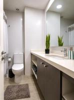 Brand-New, Modern Apartment in Los Dominicos - B&B Santiago