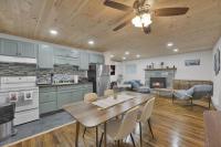 Private Cozy Cabin with Fire Pit - Chambres d'hôtes Locust Lakes Village