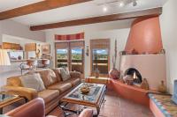 Southwest Retreat with Mountain Views! - Chambres d'hôtes Santa Fe