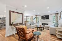 Evian 104 - B&B Hilton Head