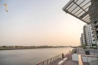 Luxe 2BR Yas Island - Chic Urban Retreat - B&B Abu Dabi