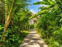 Villa Louna Maiya Canggu - B&B Canggu