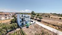 Ireon Luxury Suites by RentalsPro - Nea Plagia Halkidiki - B&B Néa Plágia