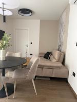 Appartement 2 Chambres de Luxe avec Vue sur le Jardin