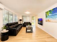 3BR Family Home Walk to Waterfront & Wading Pool - B&B Brisbane