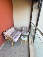Sozopol Beach Apart for 5 with Pool View - Ferienwohnung Sosopol