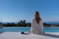 CAPO LEFKADA Villa 71 - Sea View - Two Private Pools - Chambres d'hôtes Tsoukaládhes