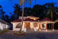 Angam Banyan - Tropical Boho 2BHK Villa - 3Beds - Botanical Garden - B&B Kakkayam