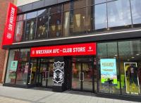 Stylish Wrexham City Centre 1 Bedroom Apartment Sleeps 4 - Bed and Breakfast Wrexham