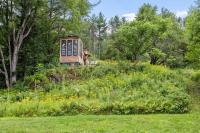 Haven Tiny House w hot tub on river near Stowe - B&B Johnson