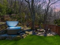 Hillside Hideaway- Container Home in Blowing Rock (4 miles from Appalachian Ski Mountain) - B&B Blowing Rock