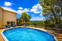 Family Pool Cozy Fireplace Hot Tub & Stunning Views - B&B New Braunfels