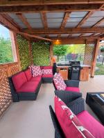 Le Mini Chalet Riverstone - Bed and Breakfast Saint-Pierre-de-Broughton