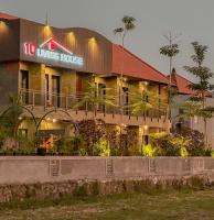 10 Living House - B&B Kapal