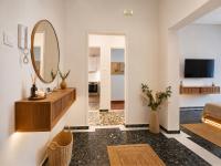 Elegant Boutique Apartment with Balcony near Kalamata Center - Chambres d'hôtes Kalamata