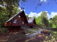 Glola A-Frame Cottages - B&B Glola